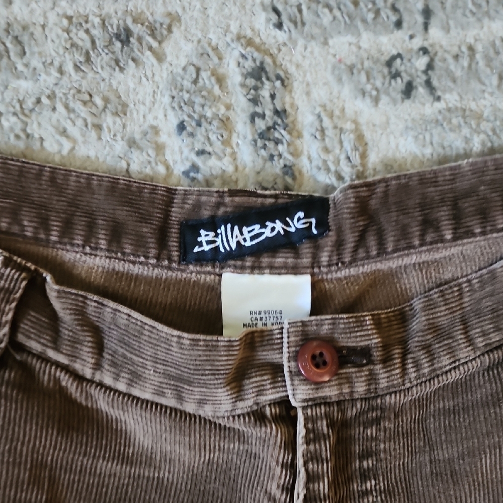 Billabong Brown Corduroy Shorts Men’s Casual Skate Surf - Picture 2 of 10